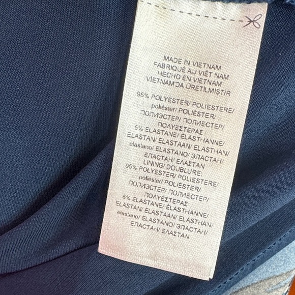 144. Lauren Ralph Lauren Floral Bell Sleeve Ruched Dress Size 10 - Picture 7 of 7